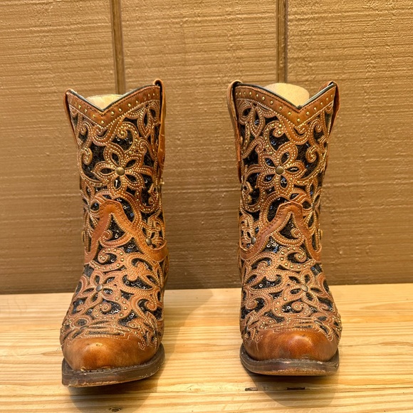 Corral Shoes - Corral Boots 6.5